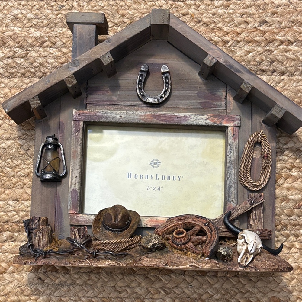 Hobby Lobby Western Cabin Picture Frame with Brown Accents